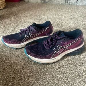 Asics flyfoam size 9.5 barely worn